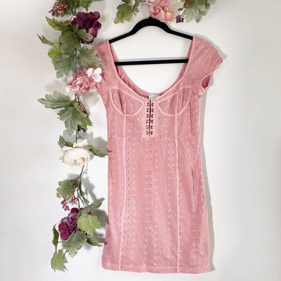 Free People Dresses & Skirts - Free People Pink Eyelet Bustier Bodycon Dress